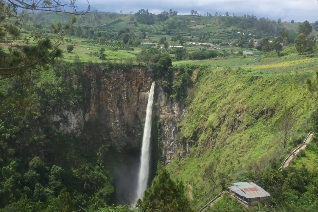 Sipiso-Piso Waterfall